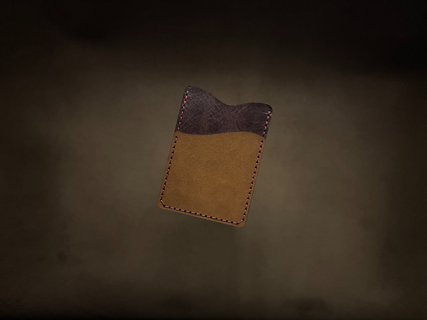 The Card Sleeve - British Tan on Dark Brown (Wavy)