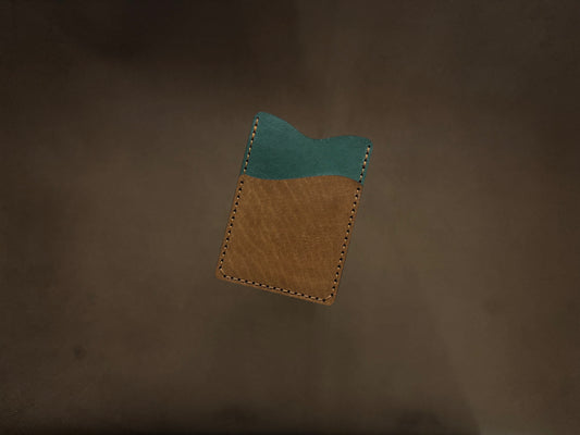 The Card Sleeve - British Tan on Bottle Green (Wavy)